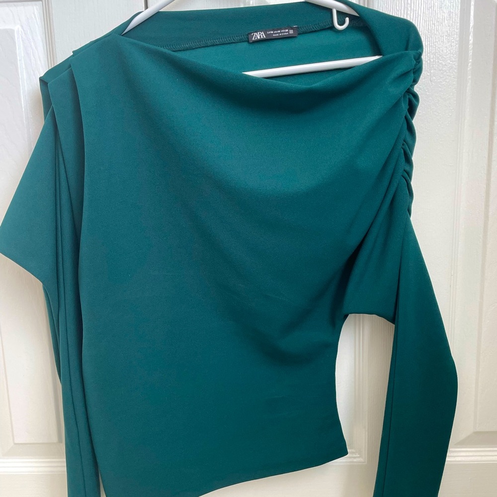 Off the shoulder Zara blouse